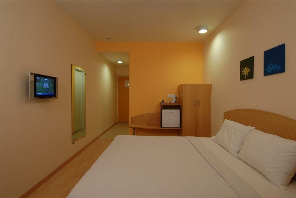 Red Fox Hotel, Chandīgarh Εξωτερικό φωτογραφία