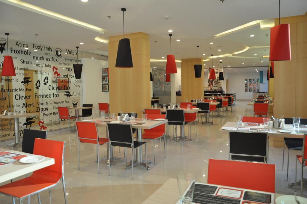 Red Fox Hotel, Chandīgarh Εξωτερικό φωτογραφία