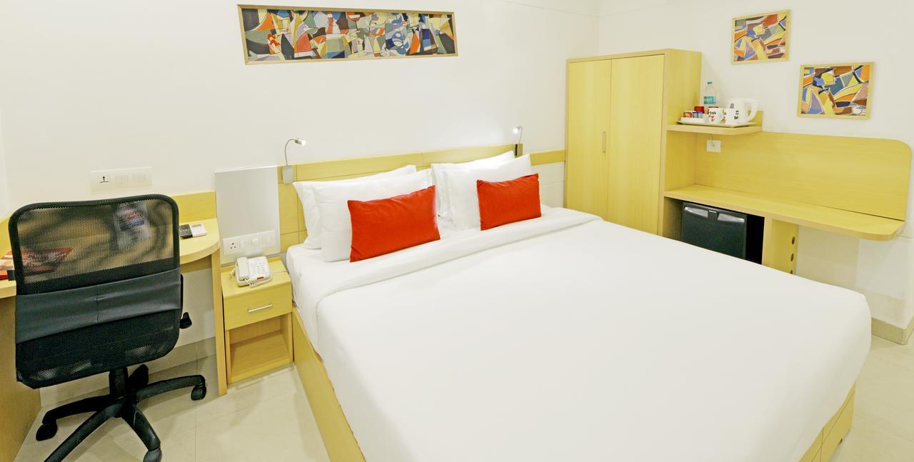 Red Fox Hotel, Chandīgarh Εξωτερικό φωτογραφία